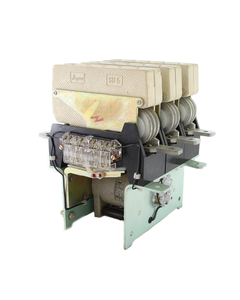 Stycznik SU-530 220V DC, 3bieg-3NO, 400A, styki pom. 2NO+2NC